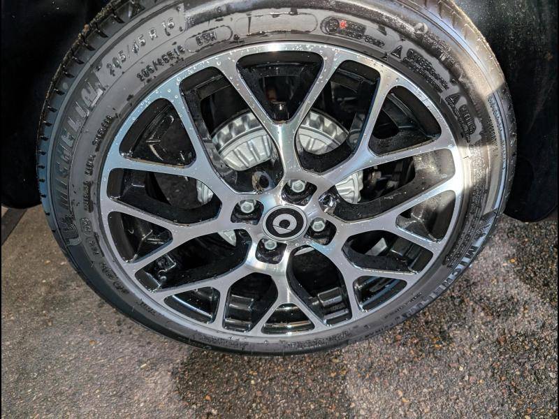 smart FORTWO CABRIO EQ