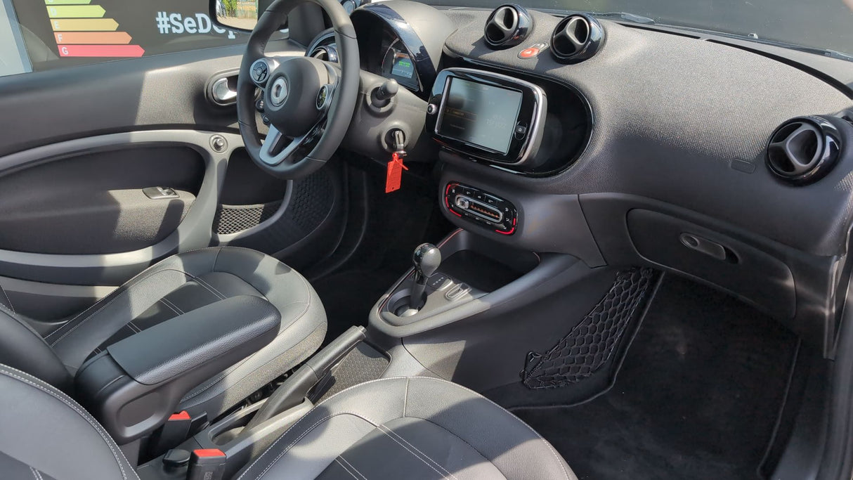 smart FORTWO COUPE EQ