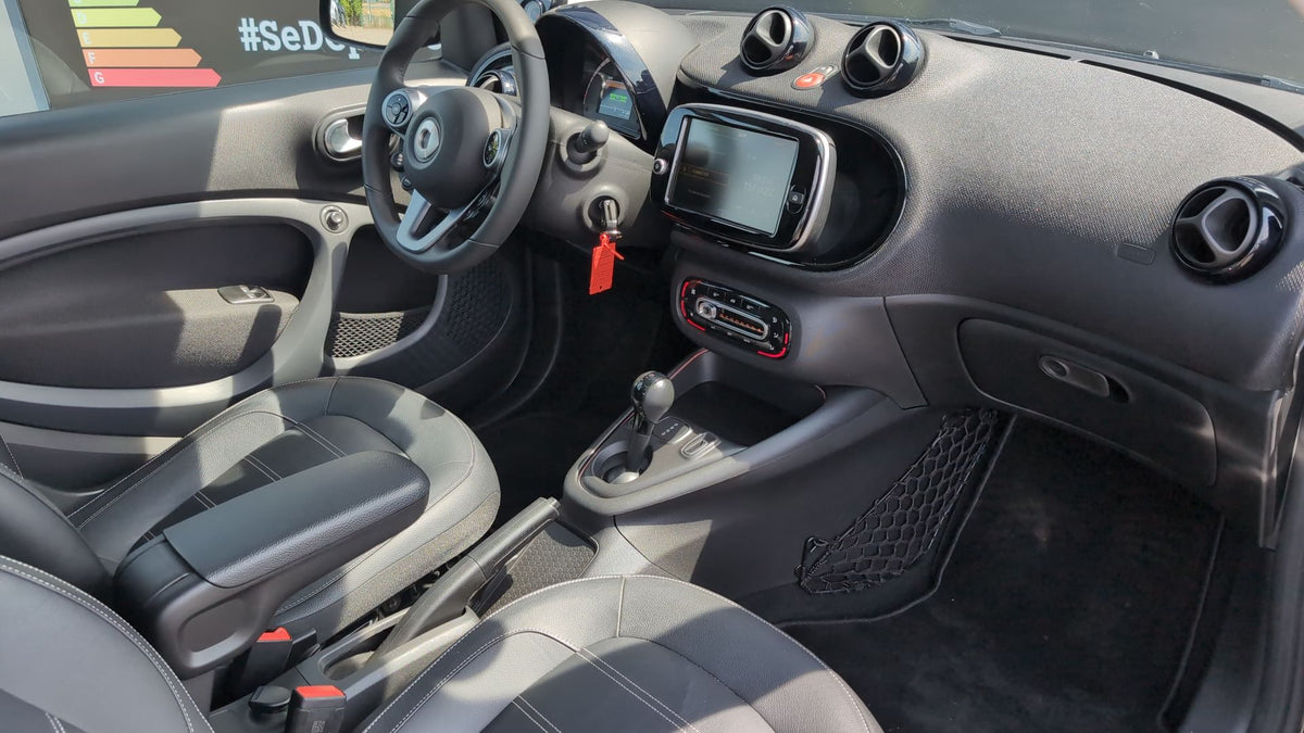 smart FORTWO COUPE EQ